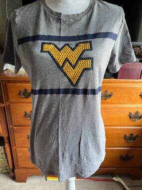 WVU PINK Victoria's Secret Gray Tee with WVU logo